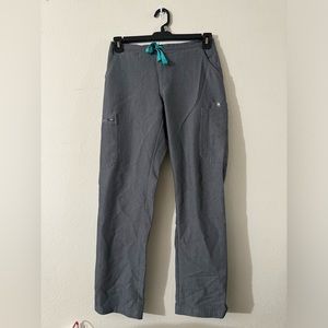 Size small Figs heather gray Yola skinny scrub pant